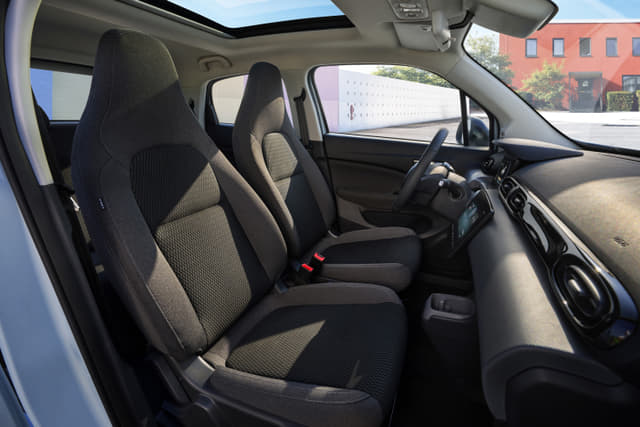 Front Row Seats Image - 18676